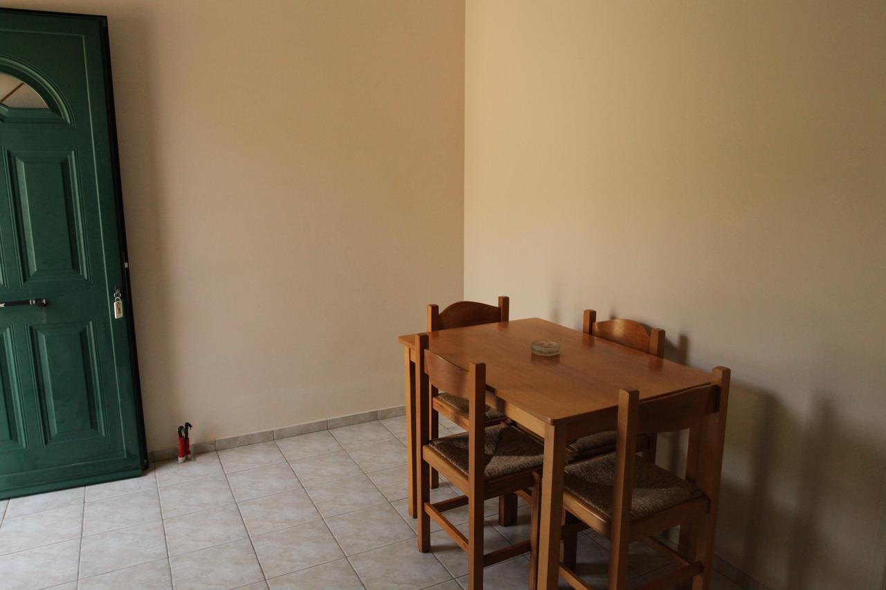 Agnantio Apartment Eleios-Pronnoi Ngoại thất bức ảnh